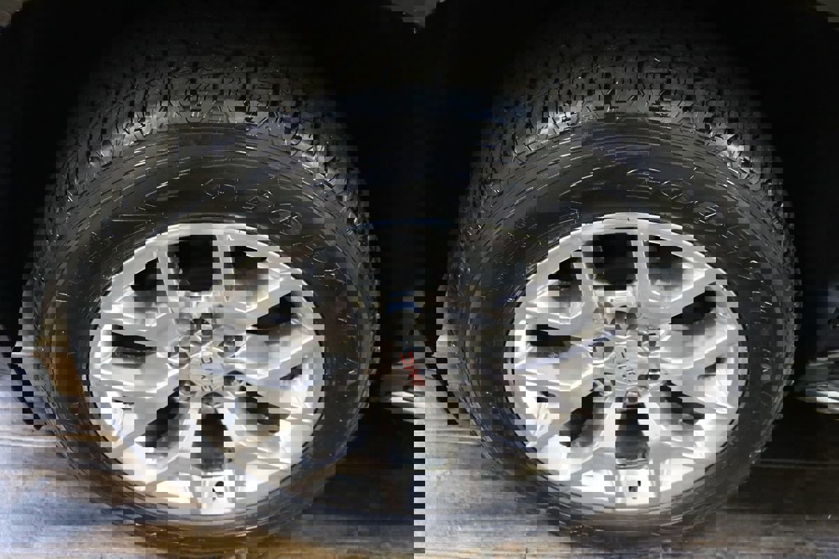 Used 2015 GMC Yukon SLT w/ HD Trailering Package image 31