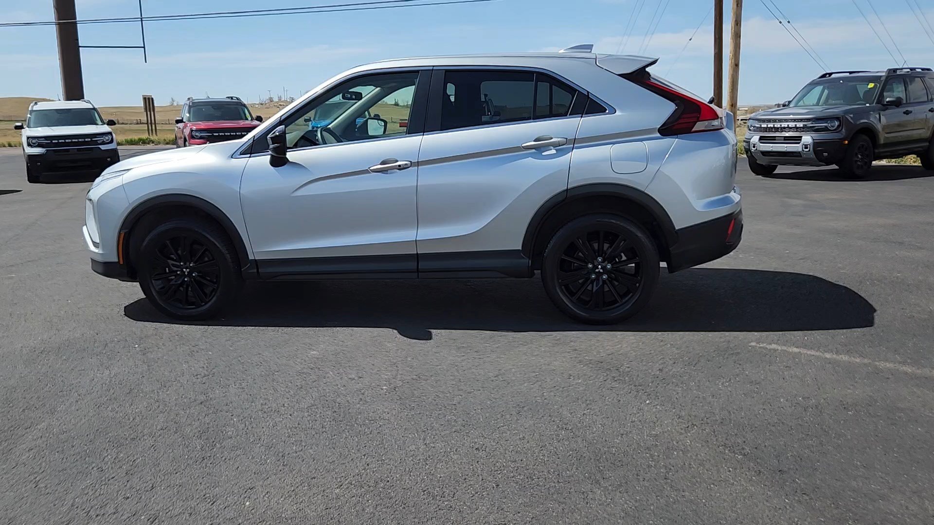 Used 2024 Mitsubishi Eclipse Cross LE AWD/4WD image 2