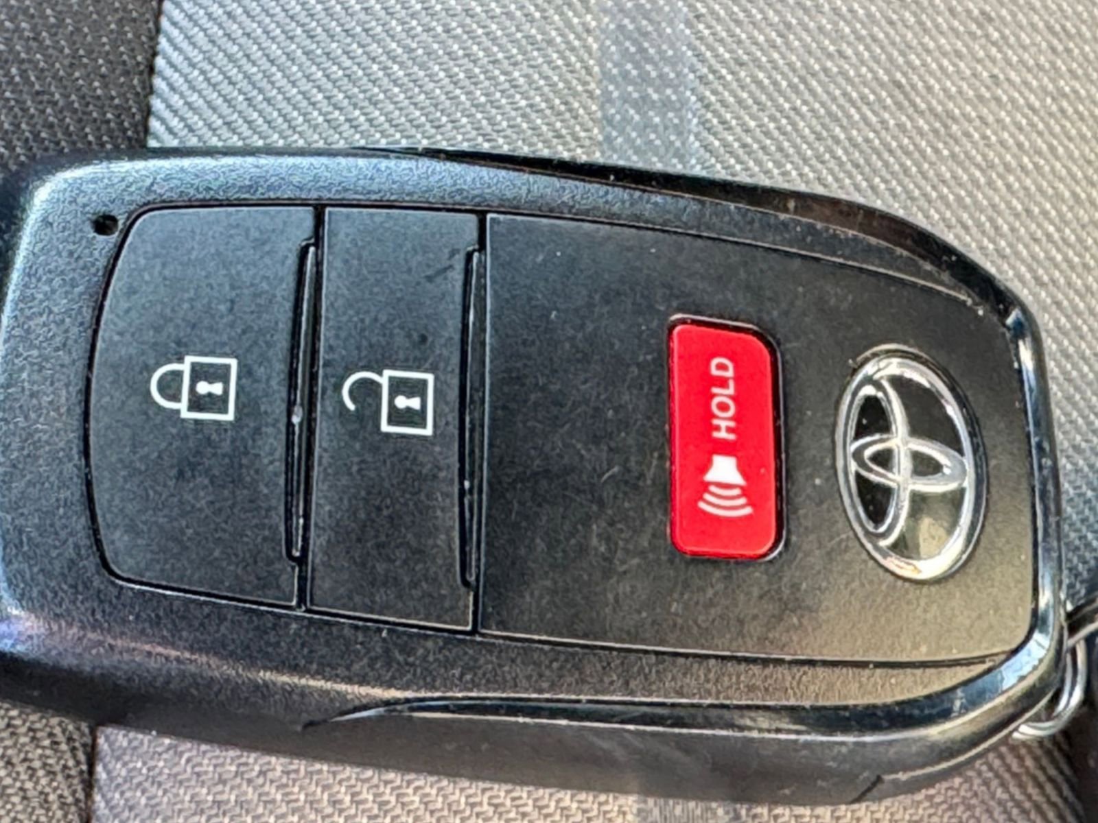 Used 2025 Toyota Tacoma SR image 22