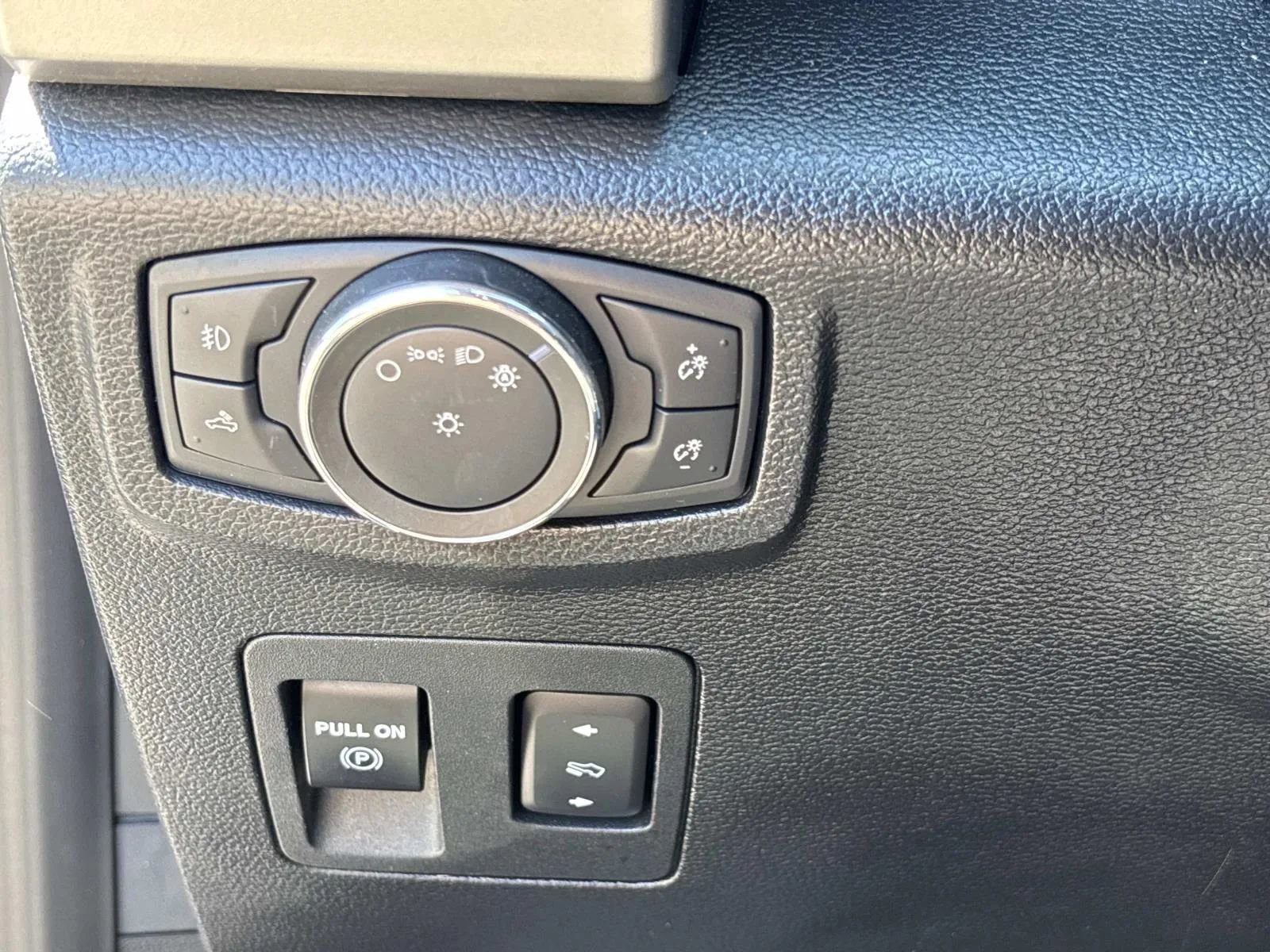 Used 2020 Ford F150 Lariat AWD/4WD image 18