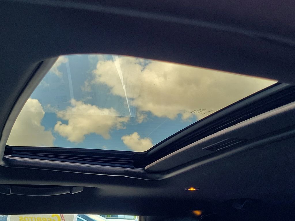 Used 2015 Dodge Challenger SXT Plus image 15