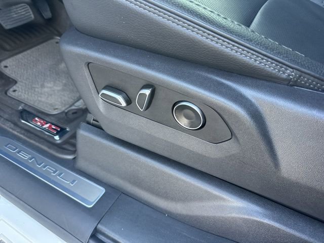 Used 2025 GMC Sierra 1500 Denali image 12