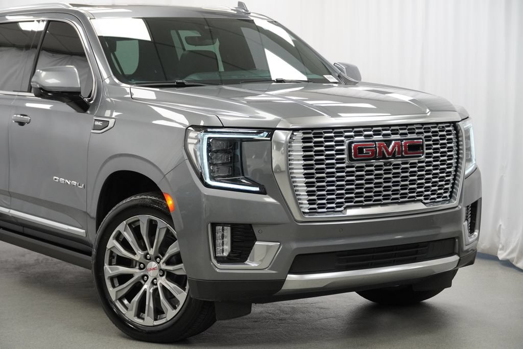 Used 2021 GMC Yukon XL Denali w/ Denali Premium Package AWD/4WD image 8