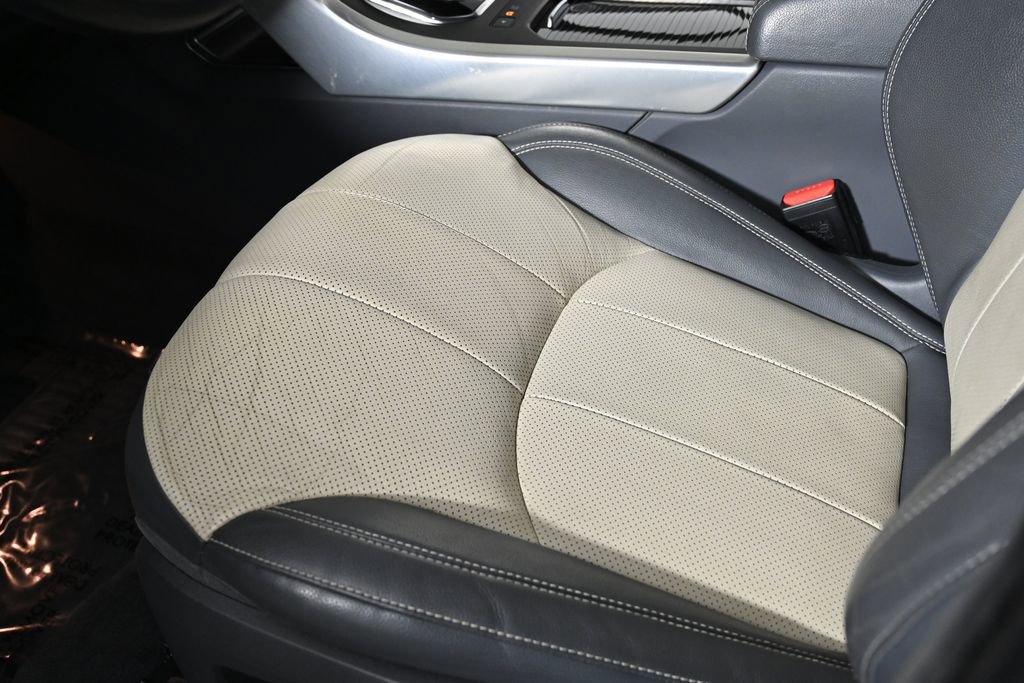 Used 2016 Land Rover Range Rover Evoque SE image 23