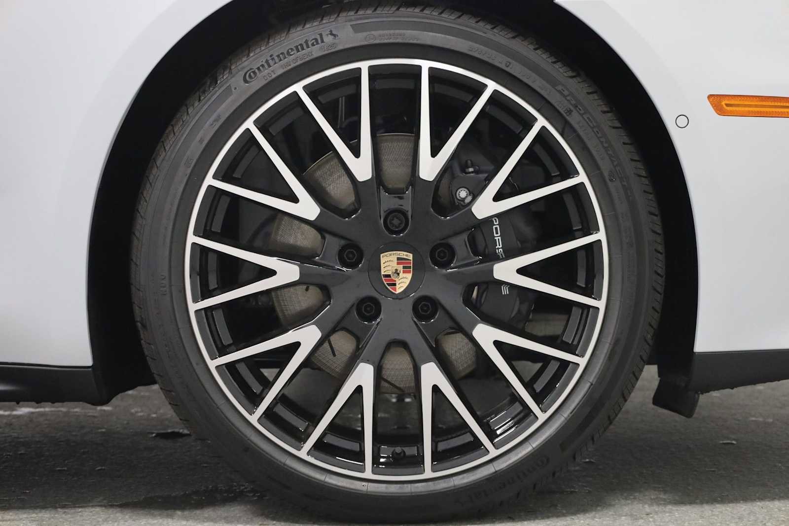 Used 2025 Porsche Panamera 4 image 12