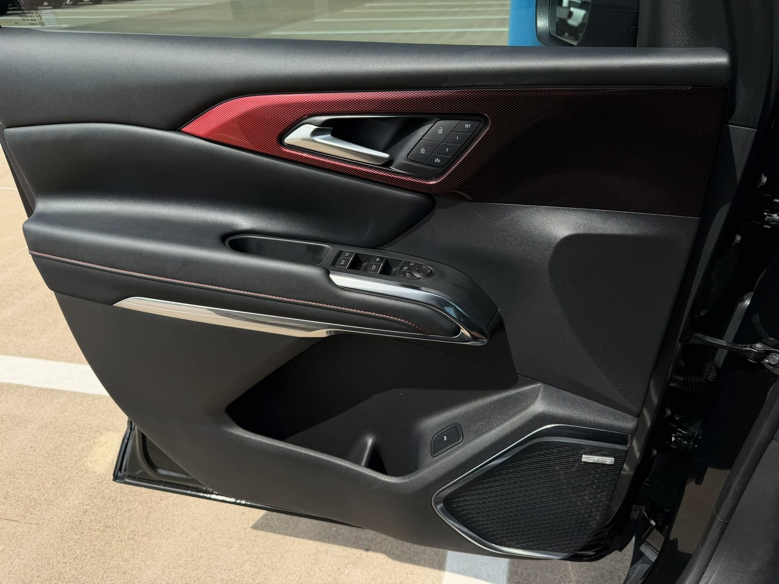 Used 2026 Chevrolet Traverse RS w/ LPO, Floor Liner Package FWD image 25