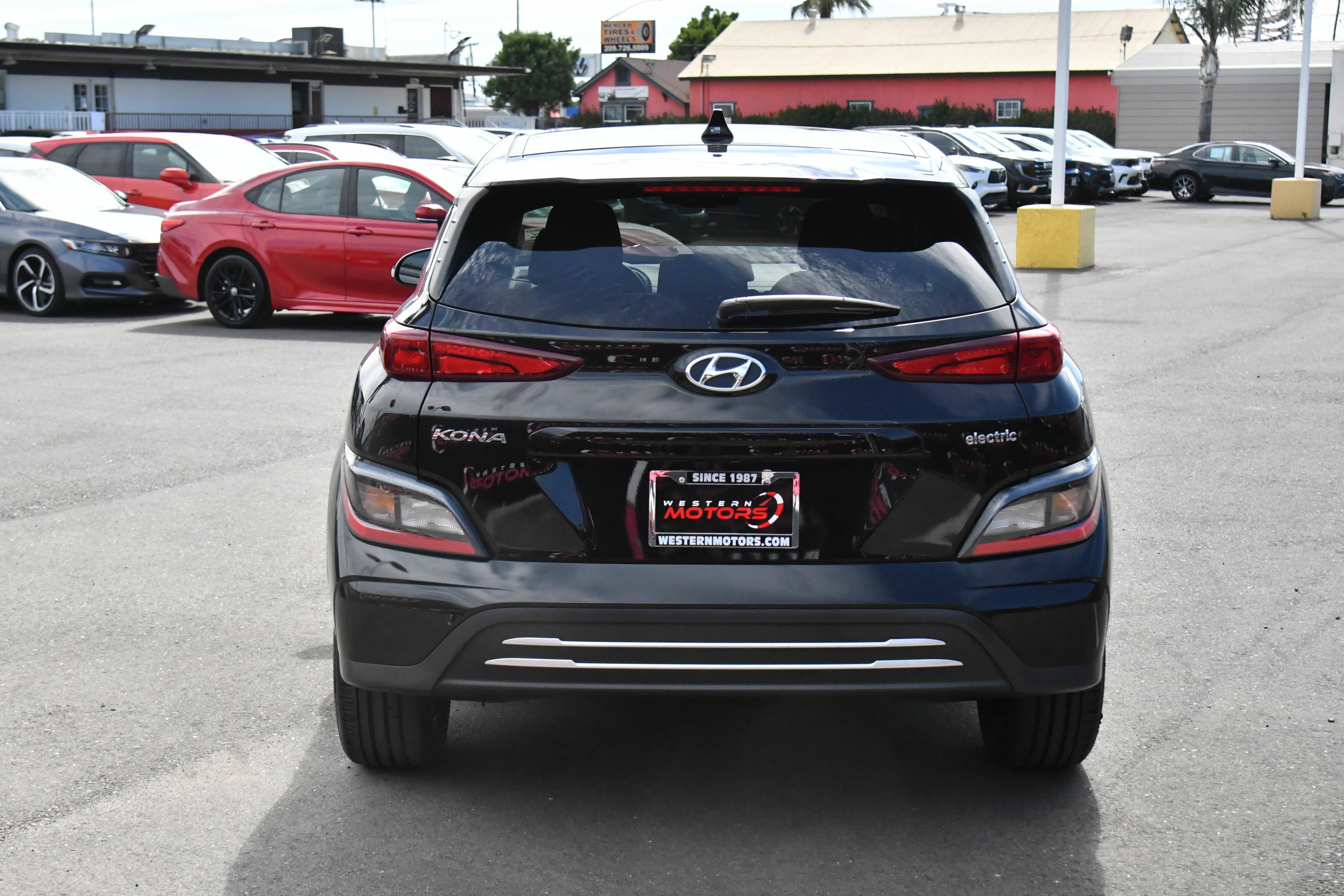 Used 2023 Hyundai Kona SEL FWD image 7