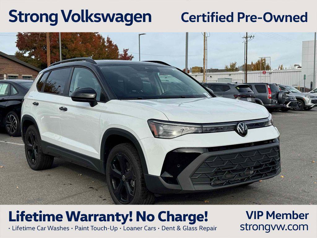 Certified 2025 Volkswagen Taos SE image 1