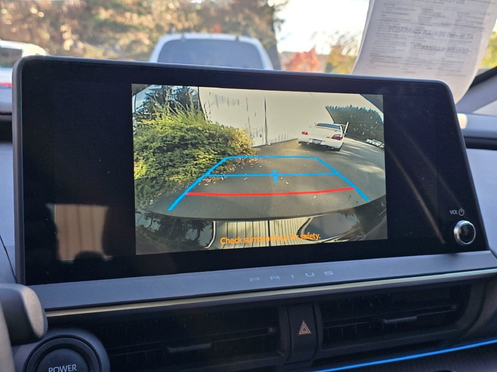 Used 2024 Toyota Prius XLE AWD/4WD image 21