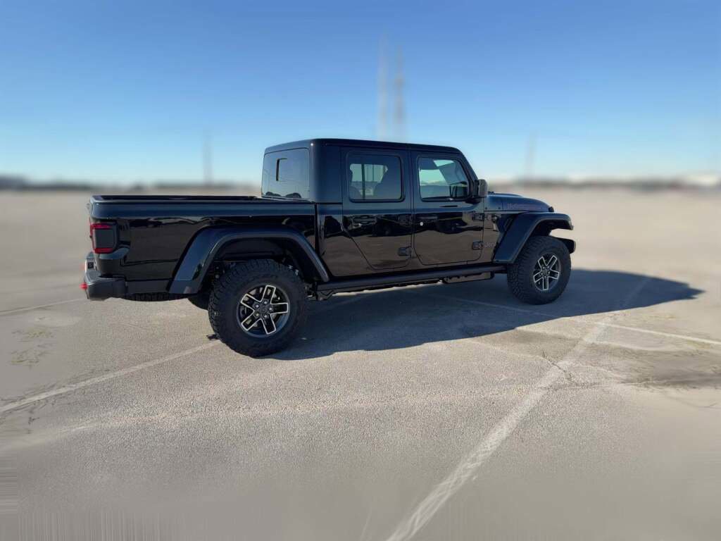 New 2026 Jeep Gladiator Mojave image 13