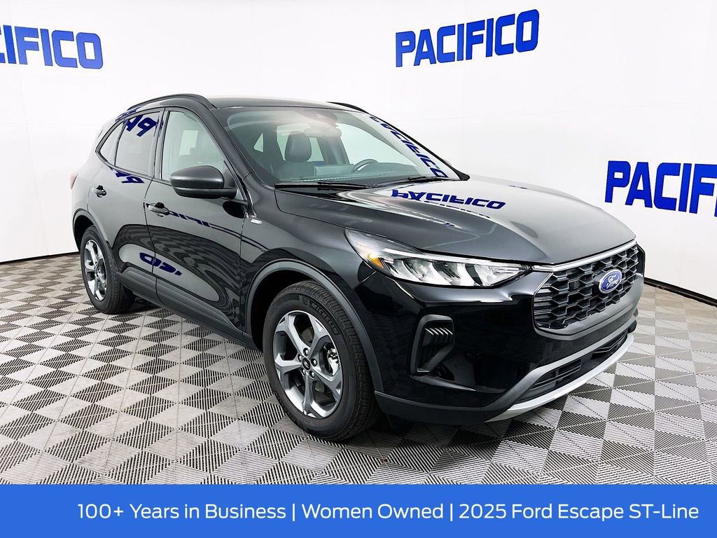 Used 2025 Ford Escape ST-Line w/ Tech Pack #1