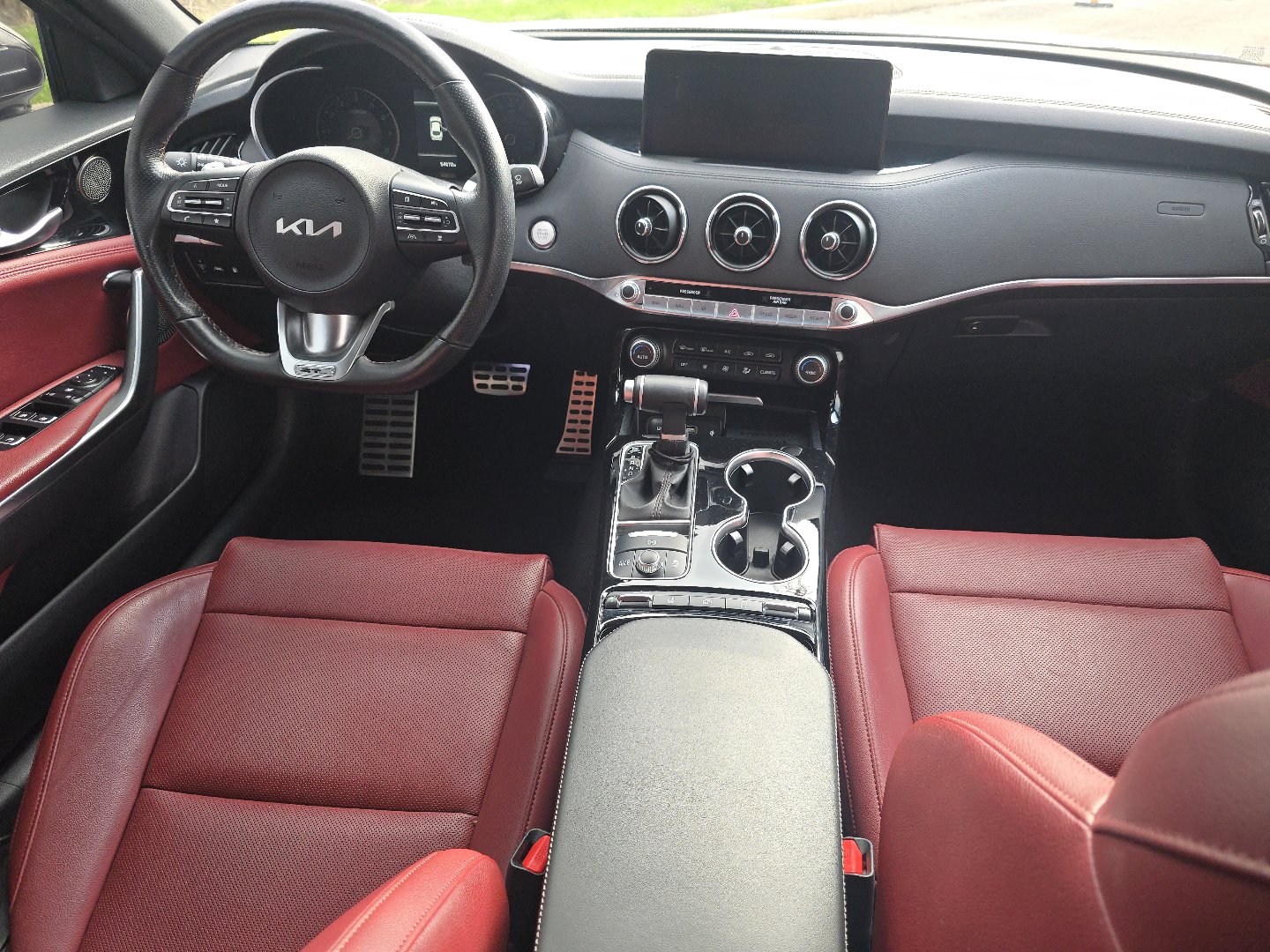 Used 2023 Kia Stinger GT-Line w/ Sun & Sound Package image 21