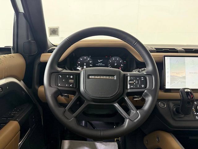 Used 2025 Land Rover Defender 110 V8 AWD/4WD image 22