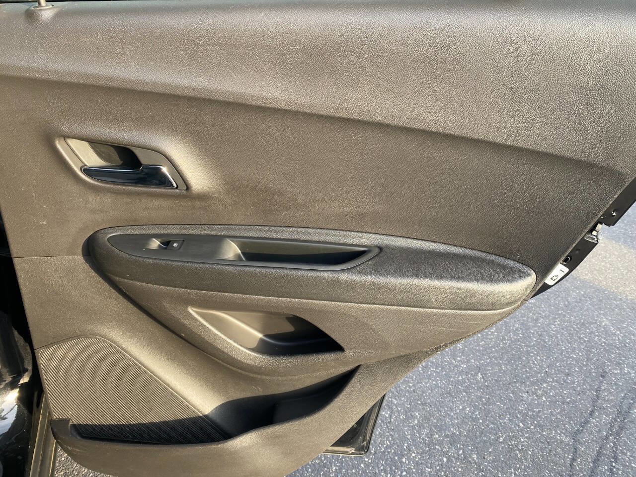 Used 2017 Chevrolet Trax LT image 26