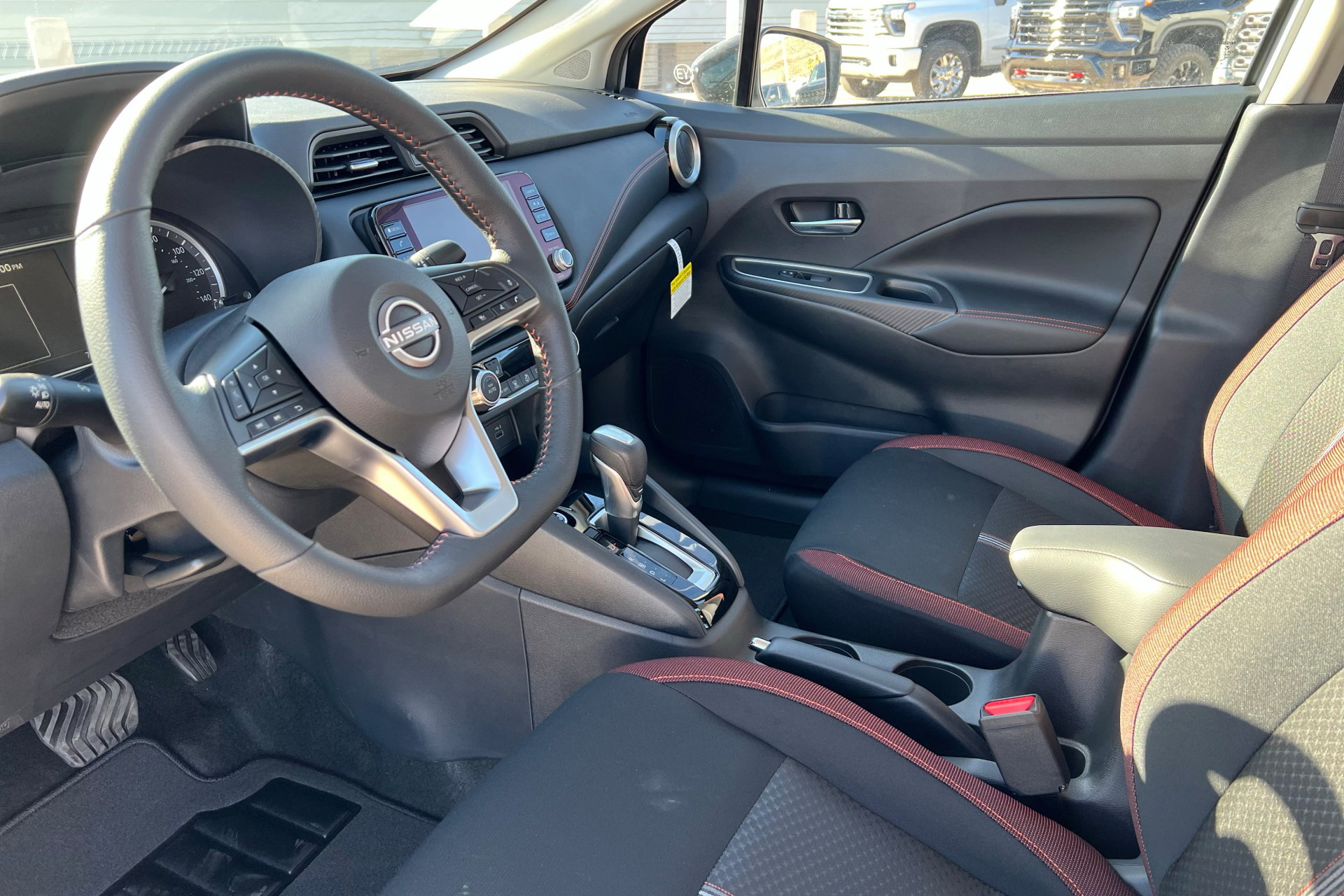 New 2025 Nissan Versa SR w/ Trunk Package image 15