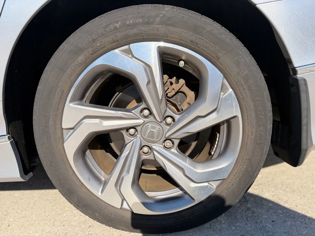 Used 2018 Honda Accord EX image 10