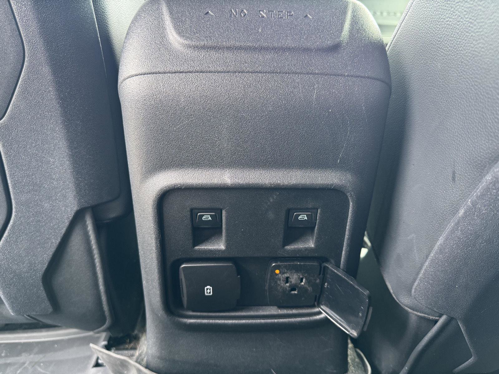 Used 2023 Ford Bronco Badlands image 18