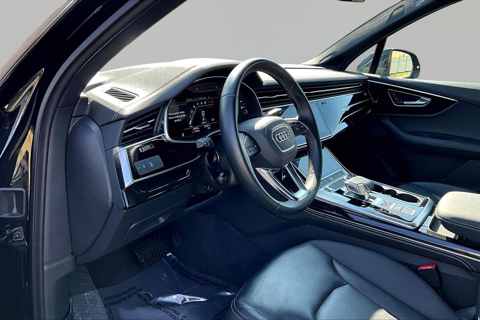 Used 2025 Audi Q7 3.0T Premium Plus image 17