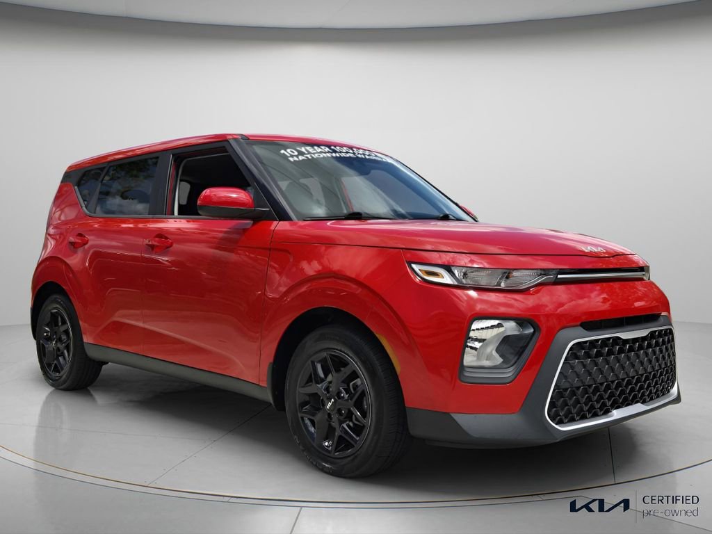 Certified 2022 Kia Soul S image 9