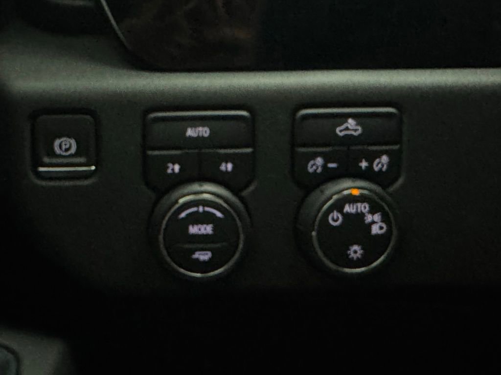 Used 2024 Chevrolet Silverado 1500 LT image 19