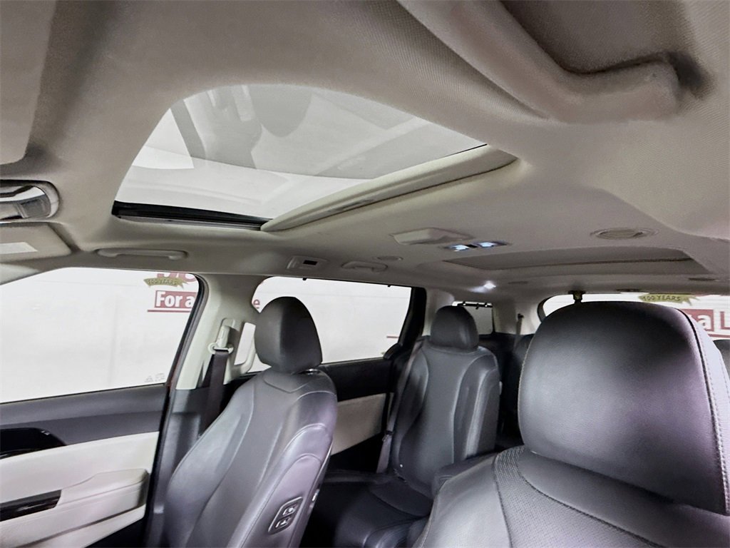 Used 2024 Kia Carnival SX Prestige image 12