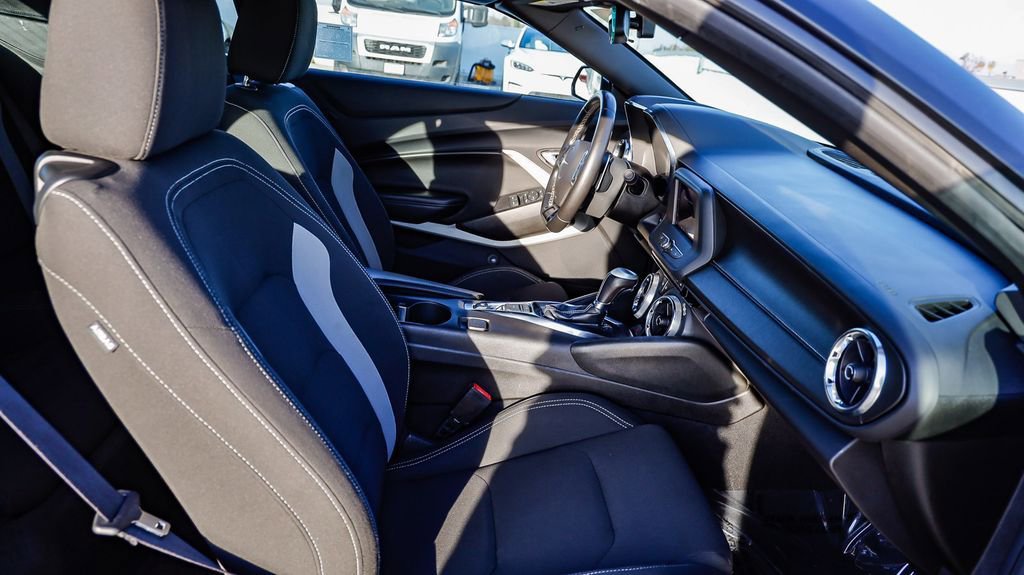 Used 2022 Chevrolet Camaro LT image 21