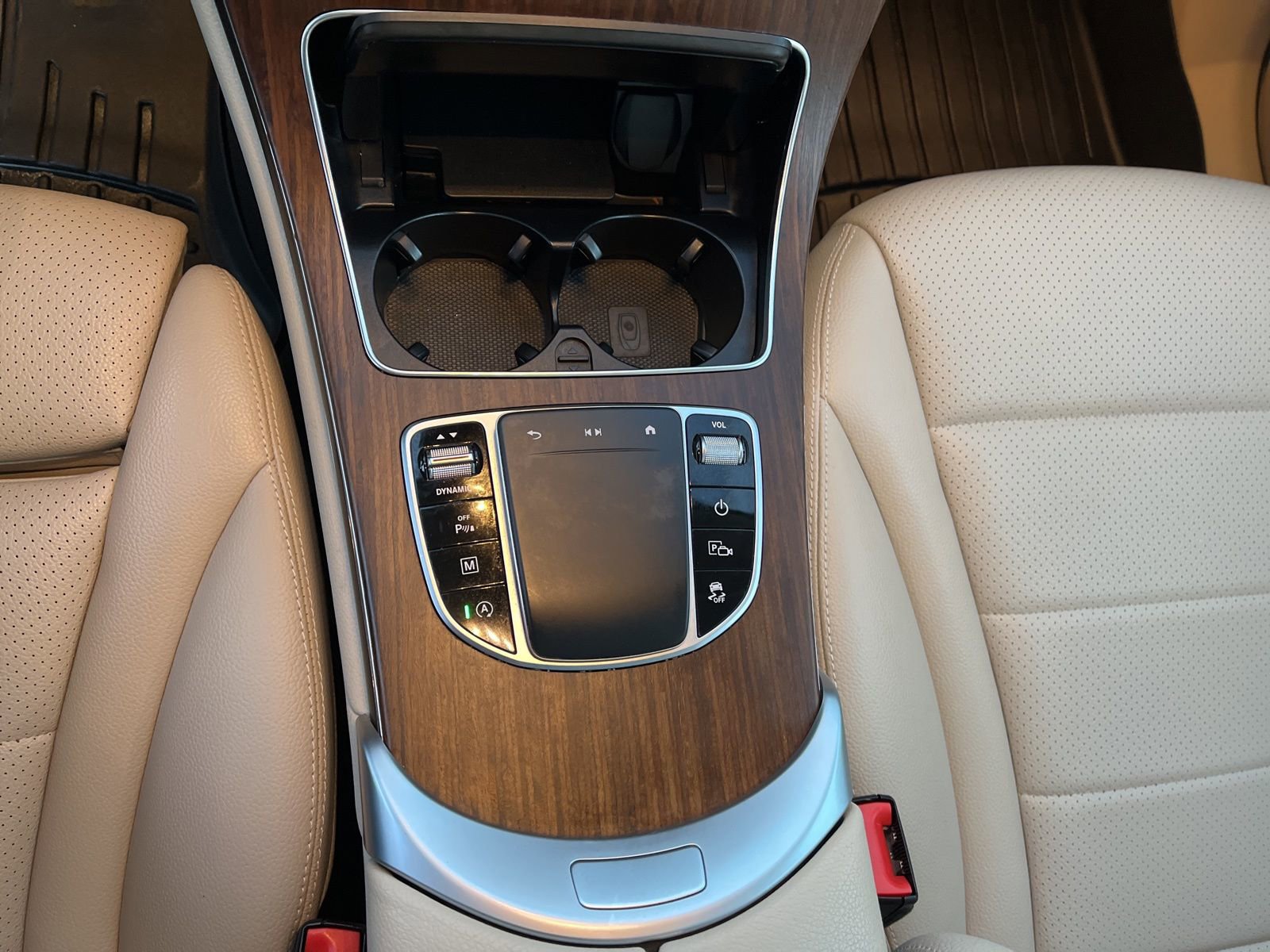 Used 2022 Mercedes-Benz GLC 300 4MATIC image 38