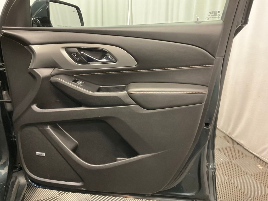 Used 2019 Chevrolet Traverse LT w/ LT Premium Package AWD/4WD image 29