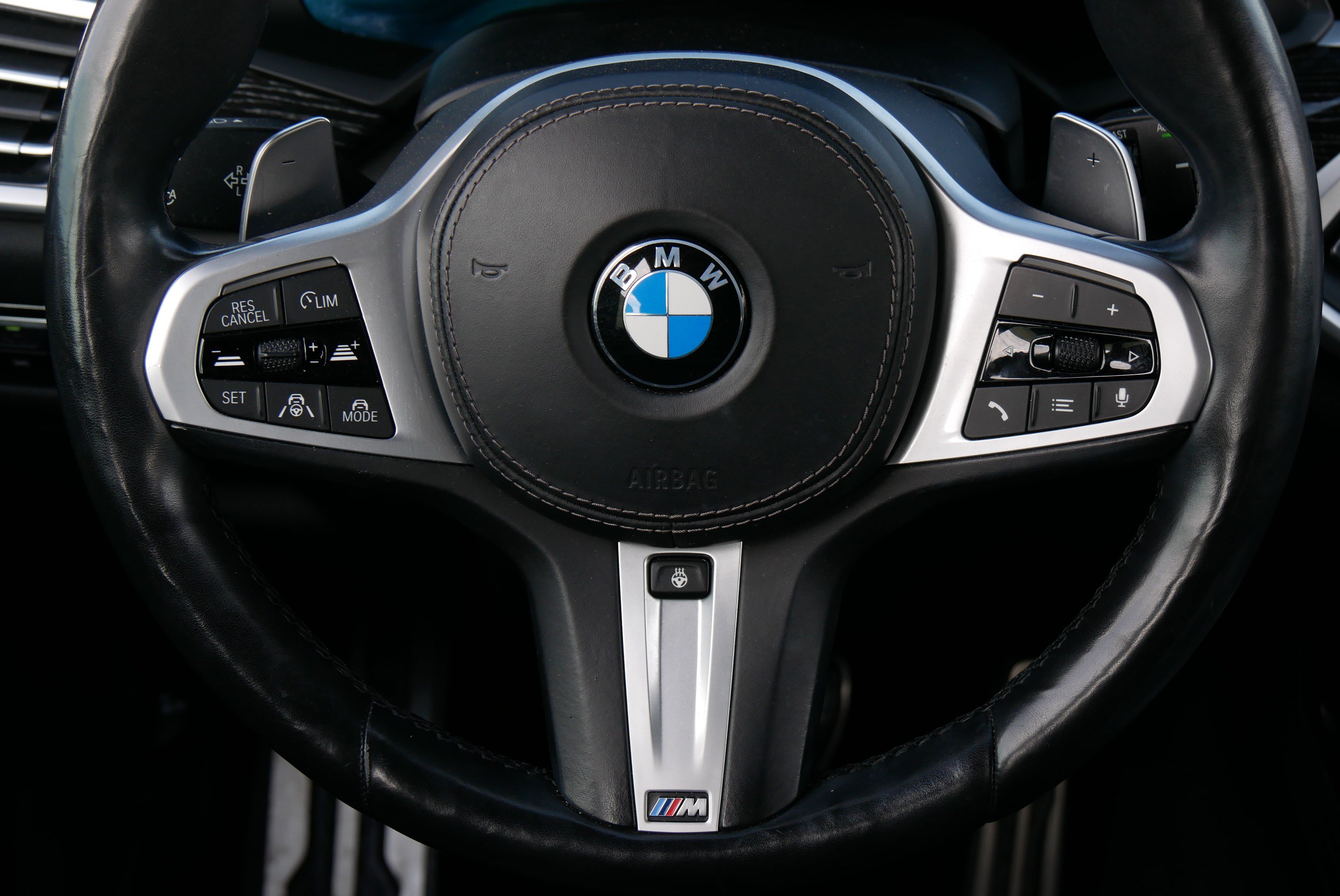 Used 2022 BMW X7 M50i AWD/4WD image 32