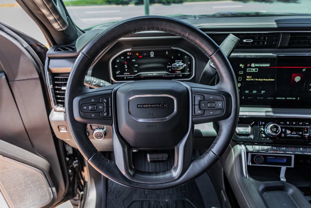 Used 2024 GMC Sierra 3500 Denali Ultimate AWD/4WD image 32