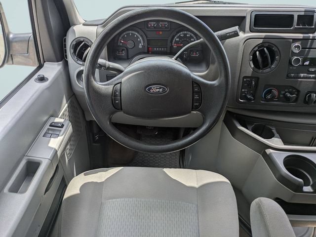 Used 2014 Ford E-350 and Econoline 350 XLT RWD image 17