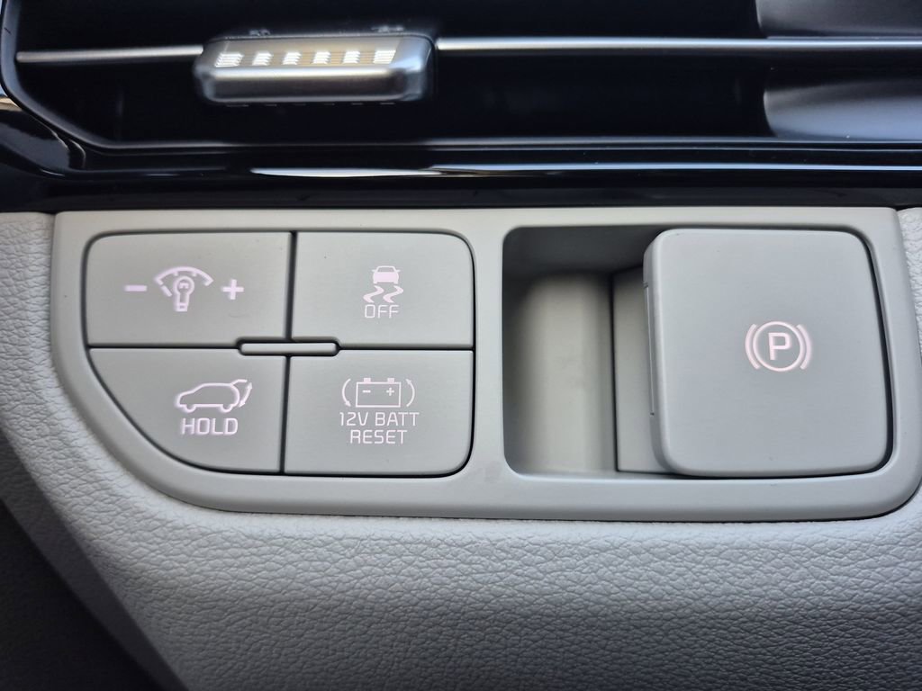 New 2026 Kia Sportage EX image 25