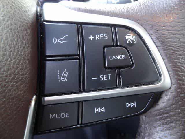 Certified 2023 Toyota Sienna Platinum AWD/4WD image 32