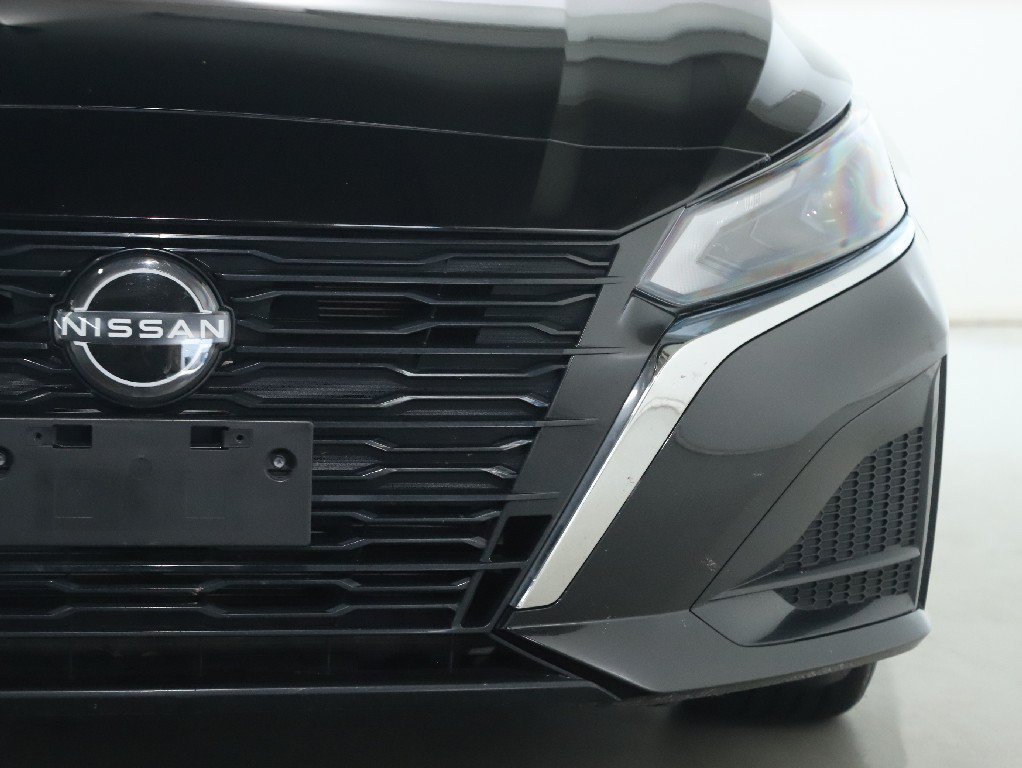 Used 2024 Nissan Altima 2.5 S FWD image 9