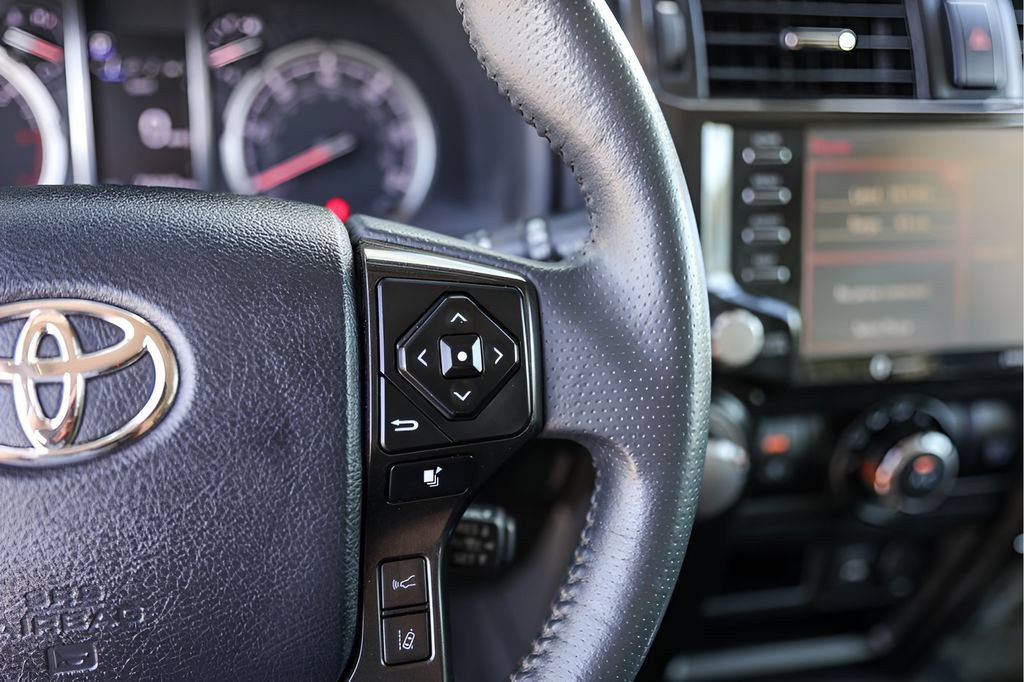 Used 2021 Toyota 4Runner TRD Off-Road AWD/4WD image 16