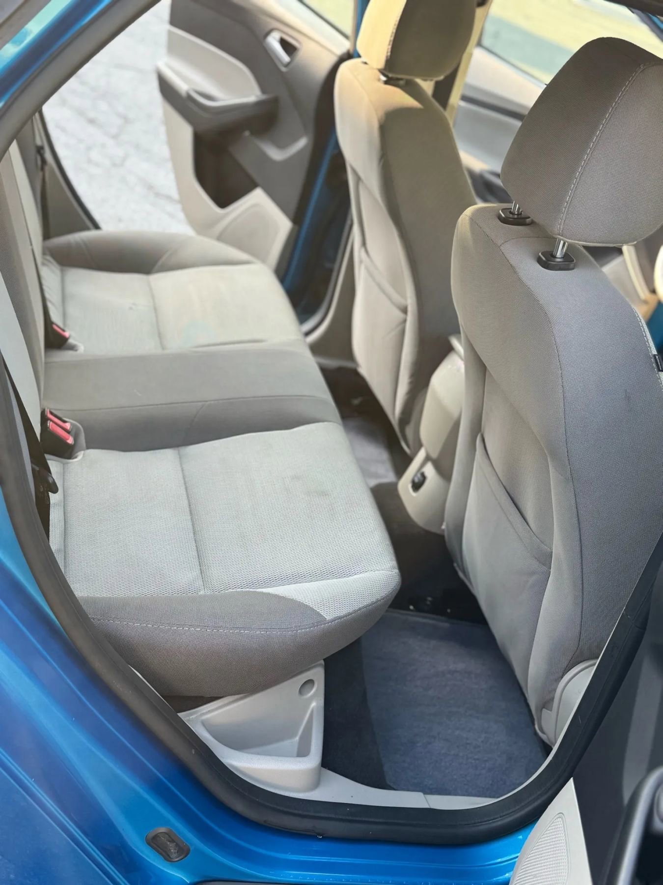 Used 2014 Ford Focus SE w/ SE Winter Package image 12