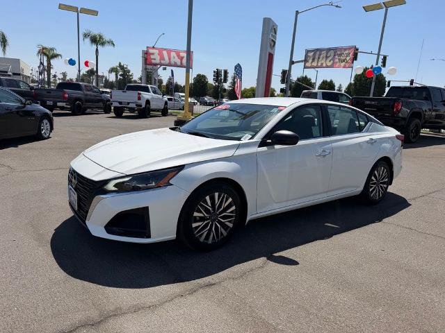 Certified 2024 Nissan Altima 2.5 SV FWD image 3