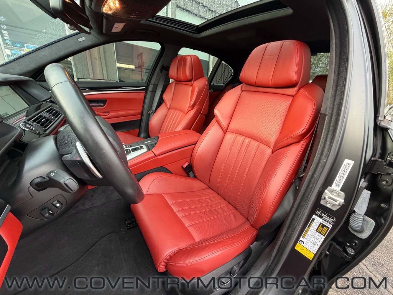 Used 2013 BMW M5 RWD image 36