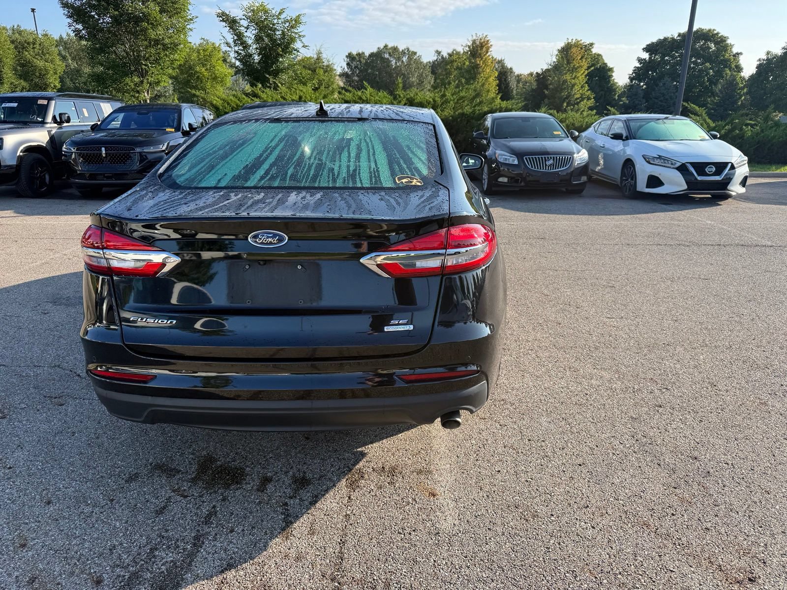 Used 2019 Ford Fusion SE FWD image 6