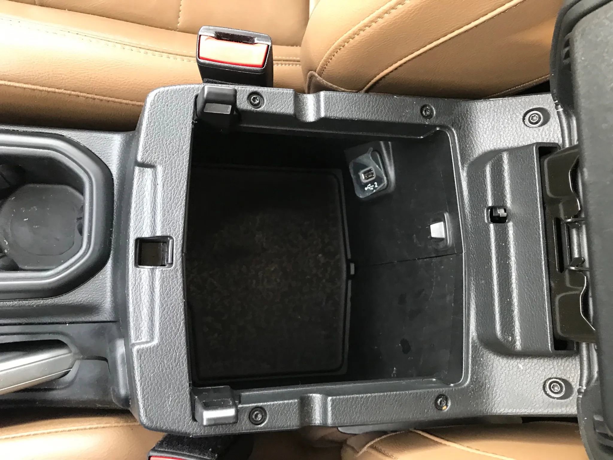 Used 2023 Jeep Wrangler Unlimited Sahara w/ Cold Weather Group image 32