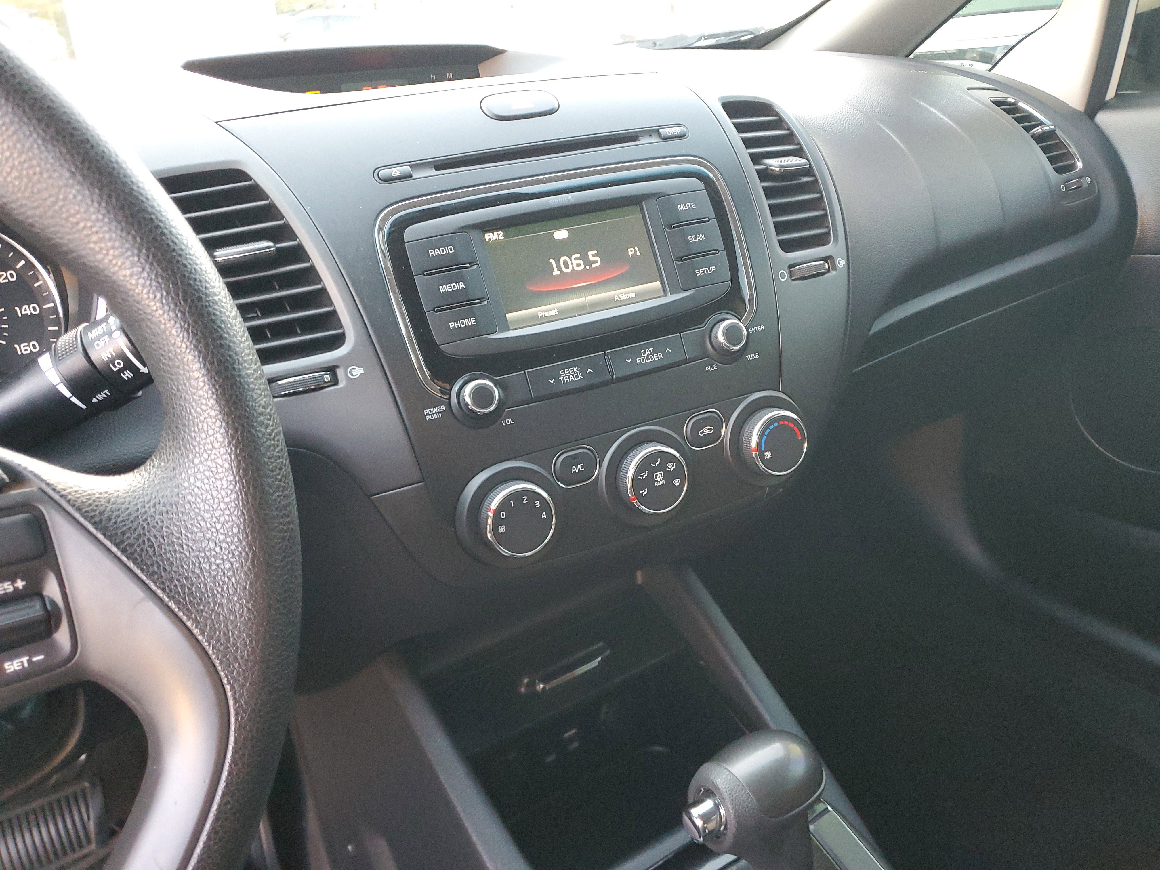 Used 2017 Kia Forte LX w/ LX Popular Package image 27