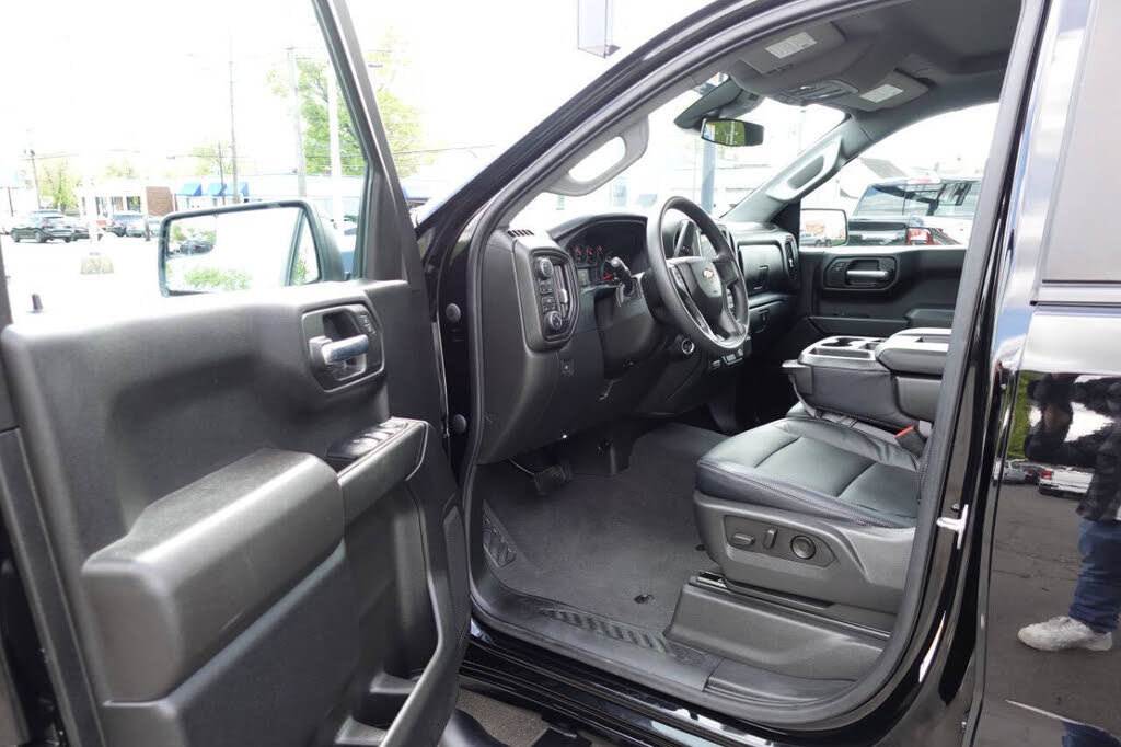 Used 2023 Chevrolet Silverado 1500 Custom w/ LPO, Dark Essentials Package AWD/4WD image 10
