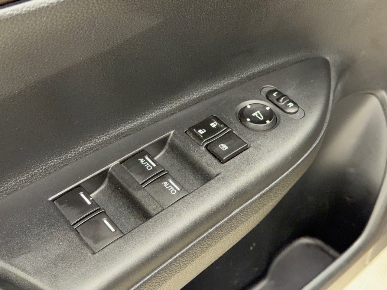 Used 2017 Honda Accord Touring image 15