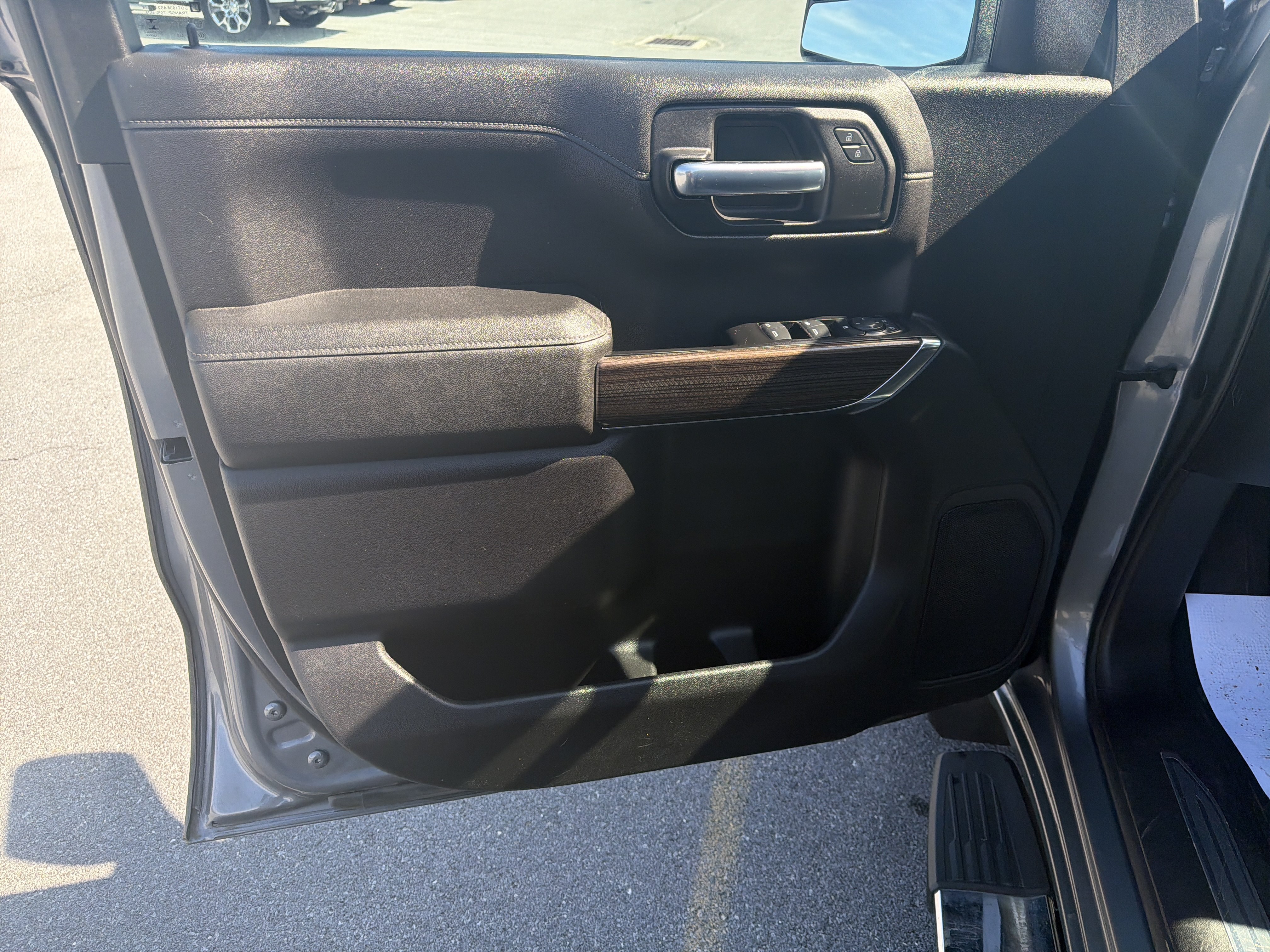 Used 2019 Chevrolet Silverado 1500 LT w/ All-Star Edition AWD/4WD image 18
