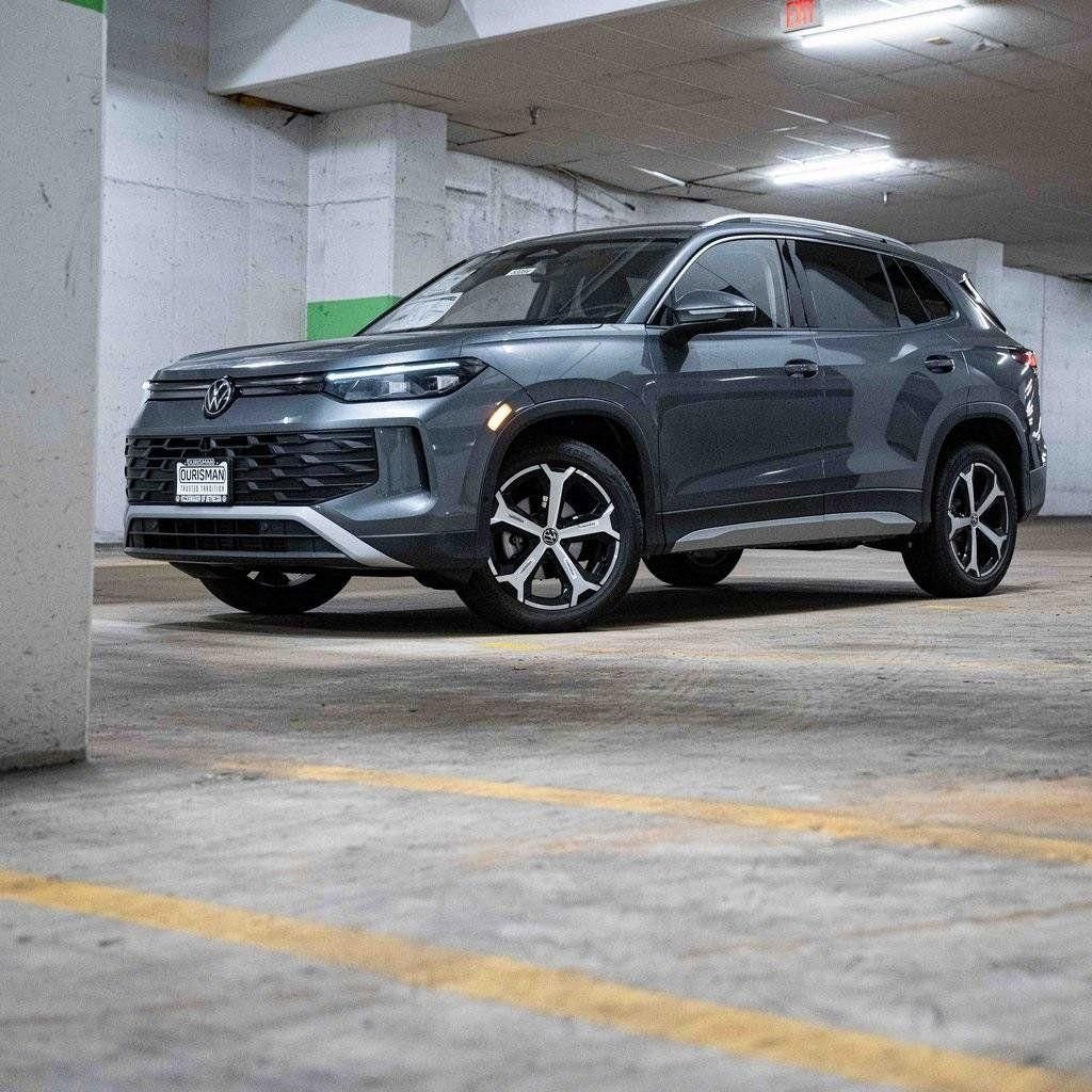New 2026 Volkswagen Tiguan SE