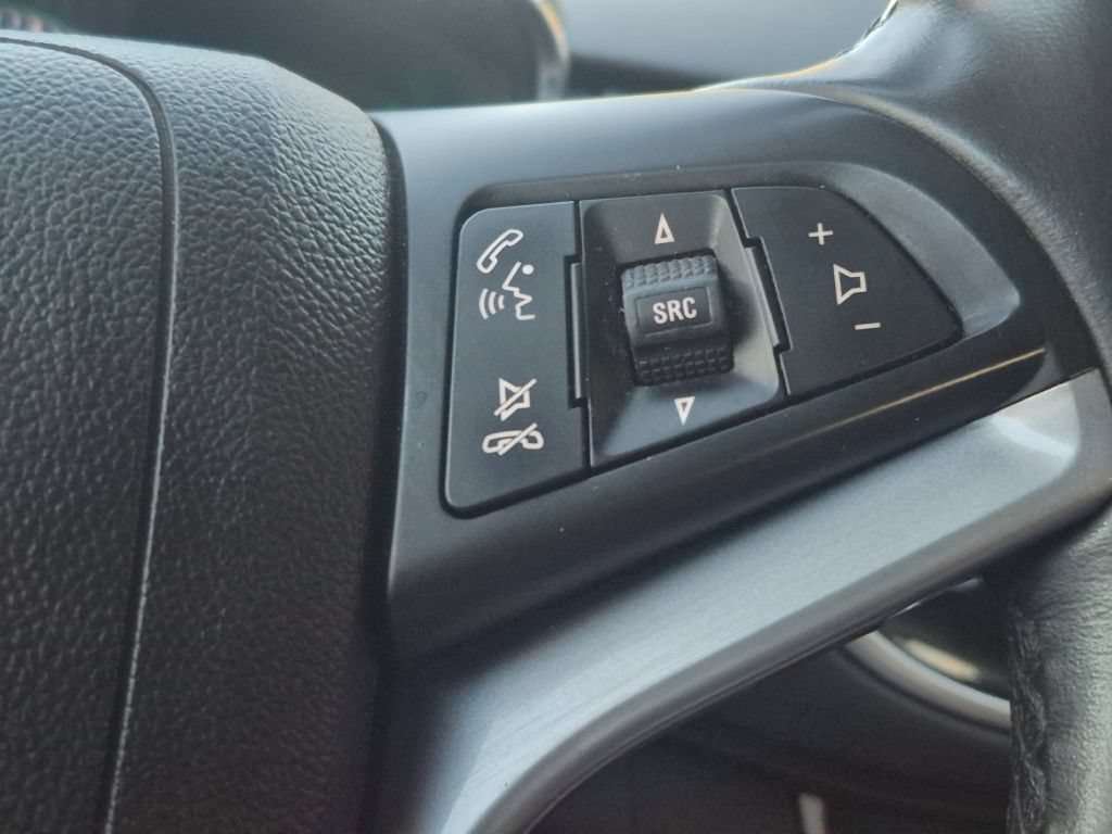 Used 2019 Chevrolet Trax LT w/ LT Convenience Package AWD/4WD image 28
