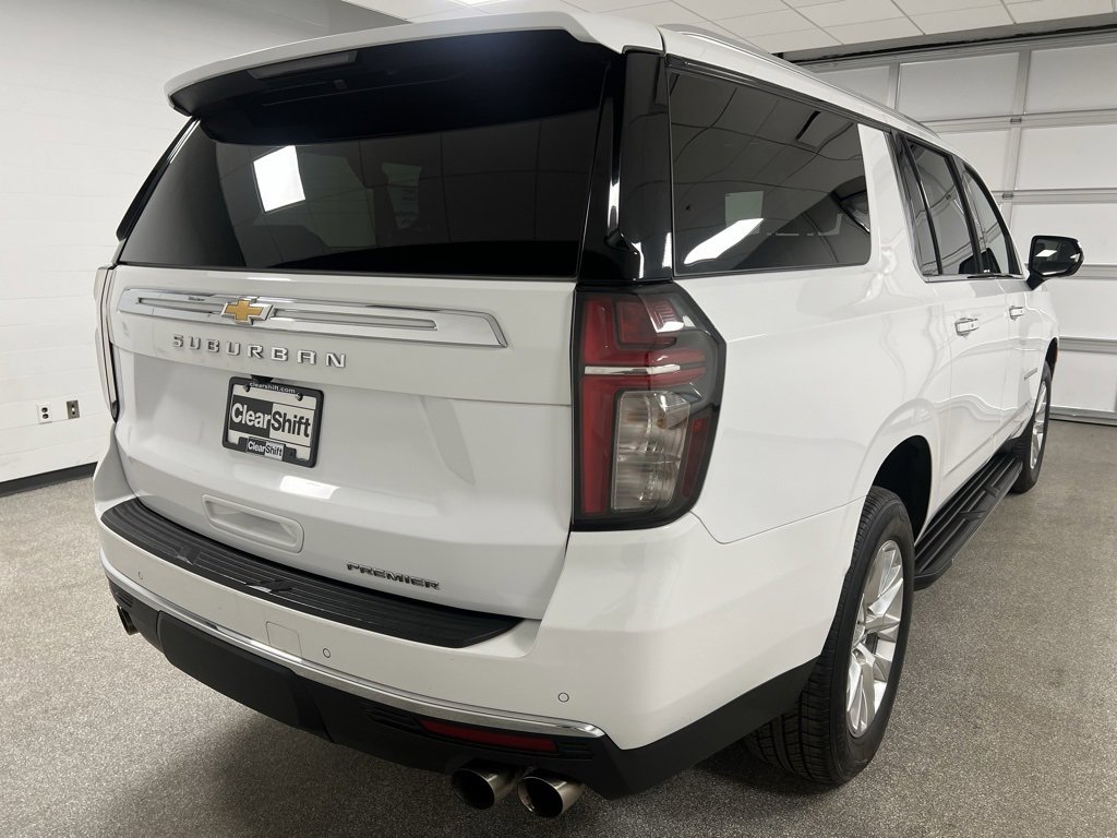 Used 2023 Chevrolet Suburban Premier image 10