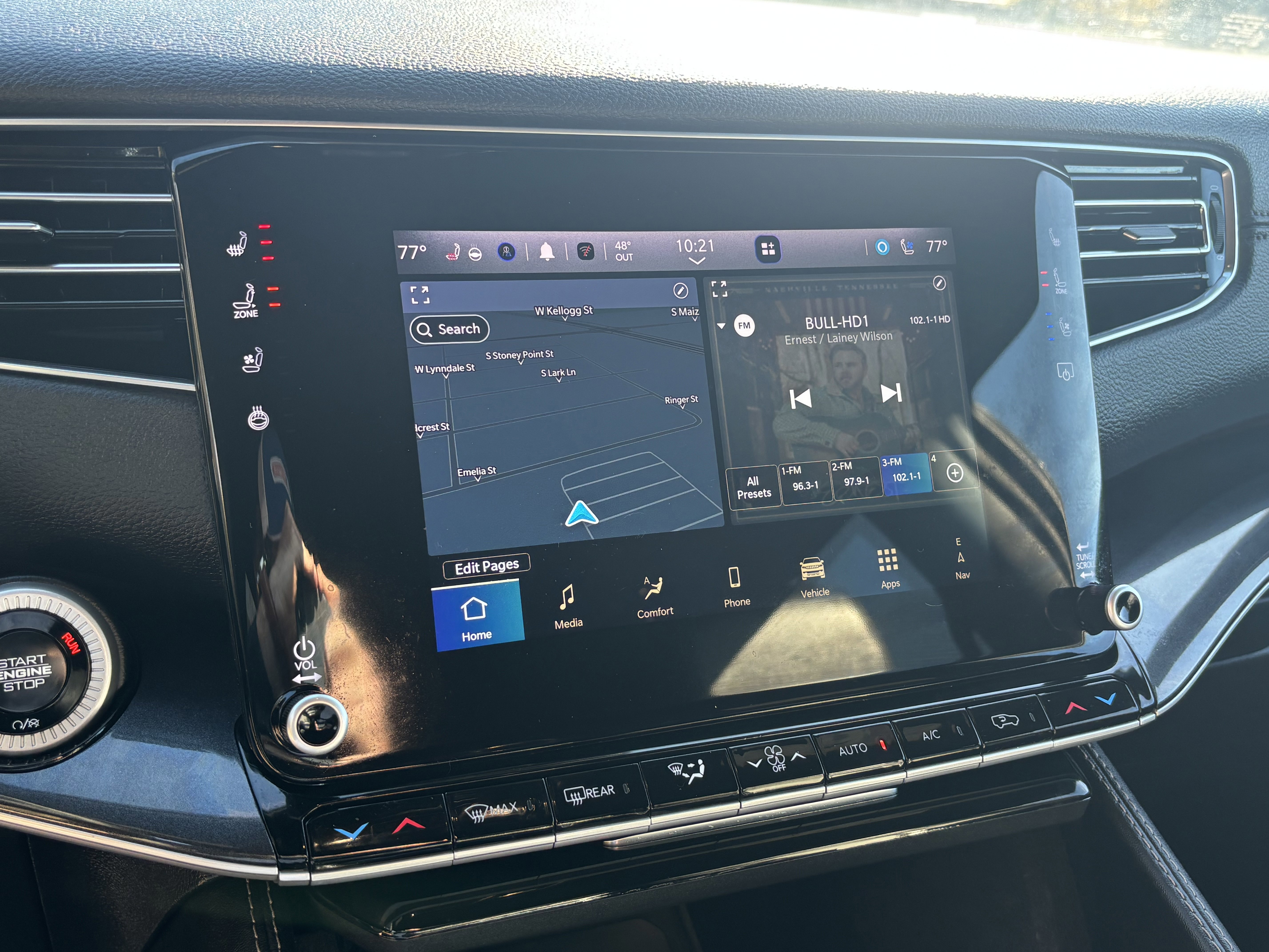 Used 2024 Jeep Wagoneer 4WD w/ Premium Group I image 11