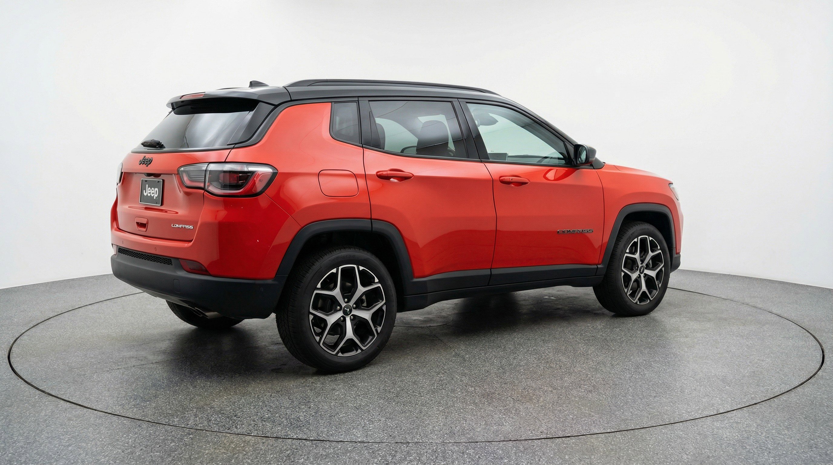 Used 2025 Jeep Compass Limited image 9