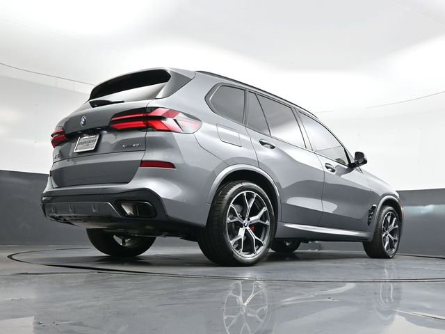 Used 2026 BMW X5 xDrive40i w/ M Sport Package AWD/4WD image 32